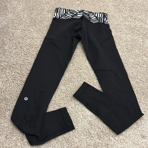 Lululemon Wunder Under Pant 3 Black/White Size 4 - Picture 5 of 9